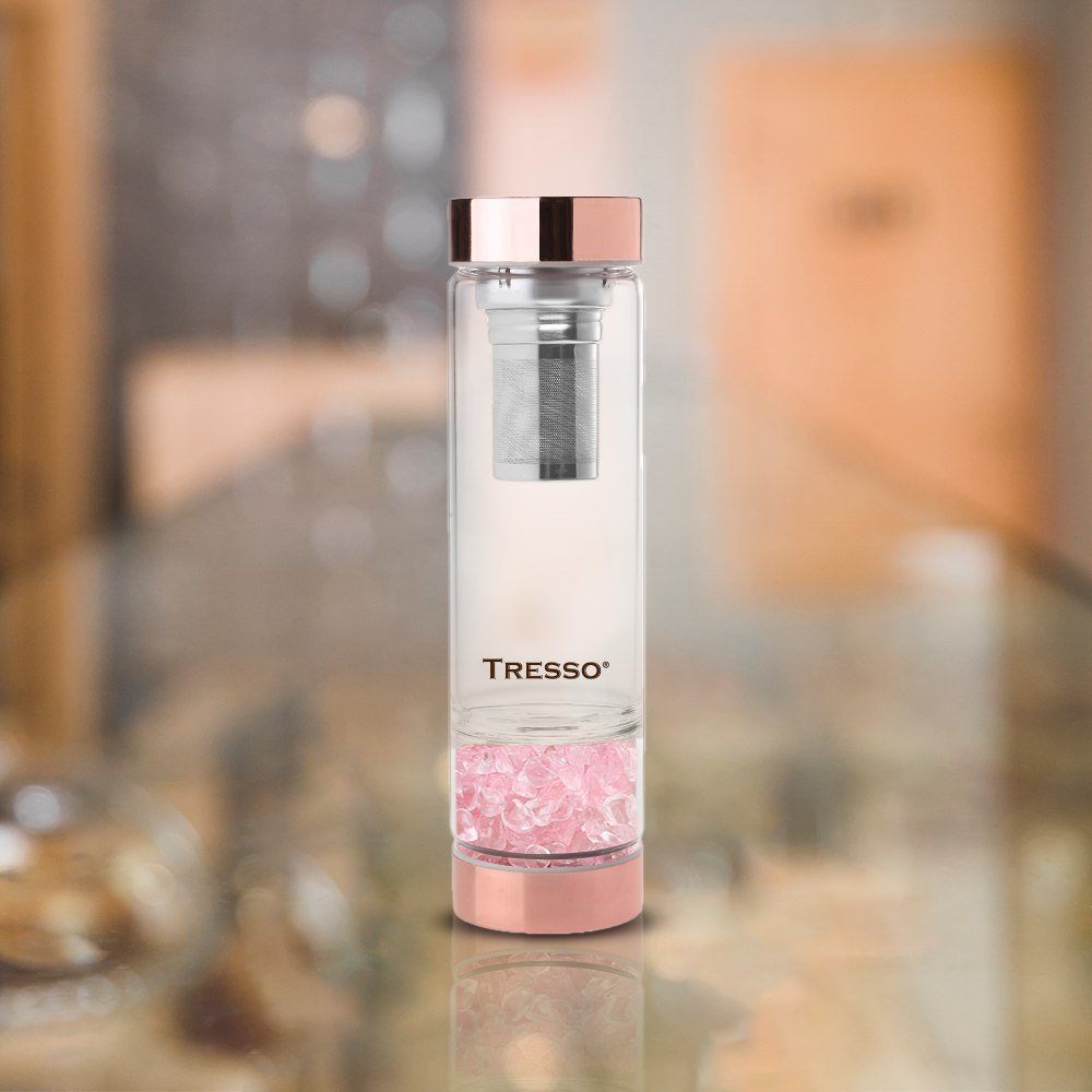Botella de vidrio doble pared con filtro para té y cuarzos decorativos color rosa 300 ml